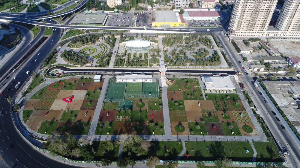 President Aliyev attends opening of sports, amusement park in Khatai district of Baku (PHOTO)