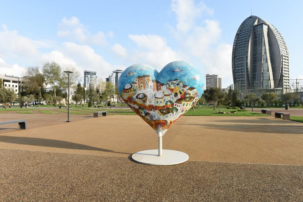 President Aliyev attends opening of sports, amusement park in Khatai district of Baku (PHOTO)