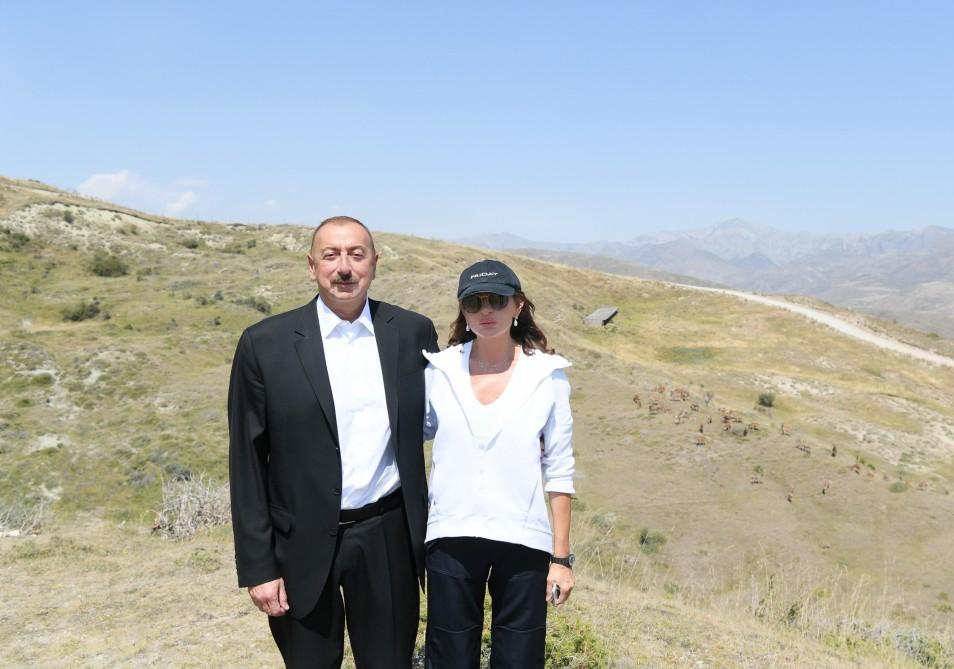 President Ilham Aliyev, first lady Mehriban Aliyeva visit Safari Park Shamakhi (PHOTO)