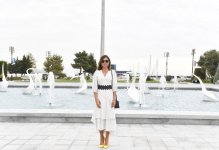 President Ilham Aliyev, first lady Mehriban Aliyeva attend opening of fountain complex in Baku (PHOTO)