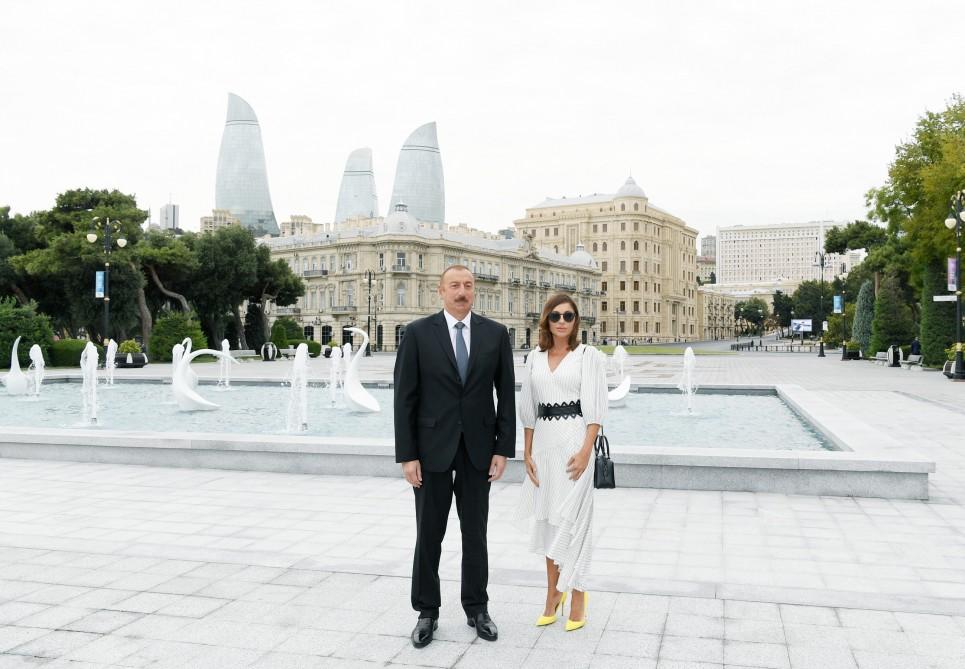 President Ilham Aliyev, first lady Mehriban Aliyeva attend opening of fountain complex in Baku (PHOTO)