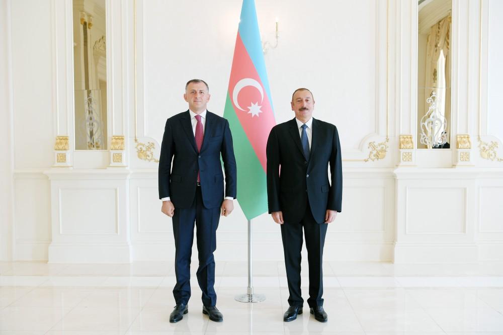 President Ilham Aliyev receives credentials of incoming Georgian ambassador (PHOTO)