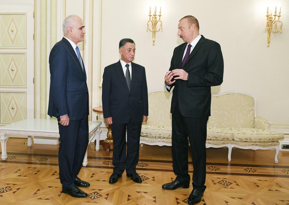 New generation biometric ID presented to President Aliyev (PHOTO)