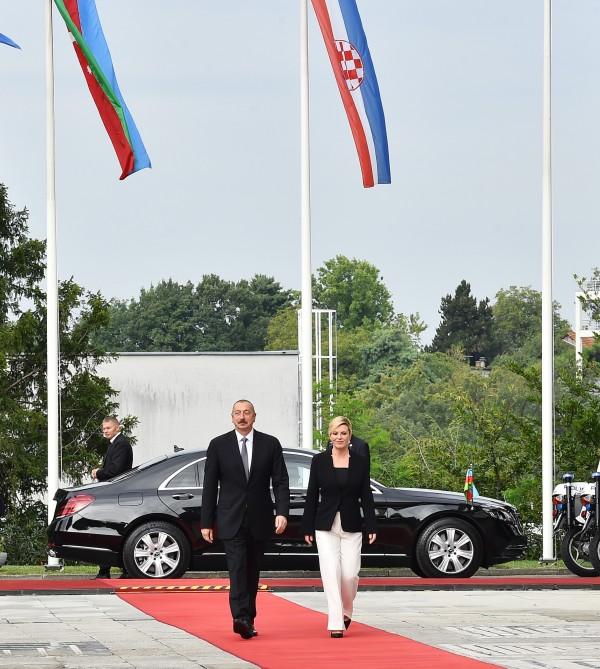 Official welcome ceremony held for Ilham Aliyev in Croatia’s Zagreb (PHOTO)