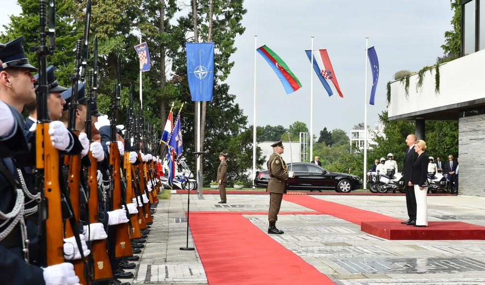 Official welcome ceremony held for Ilham Aliyev in Croatia’s Zagreb (PHOTO)