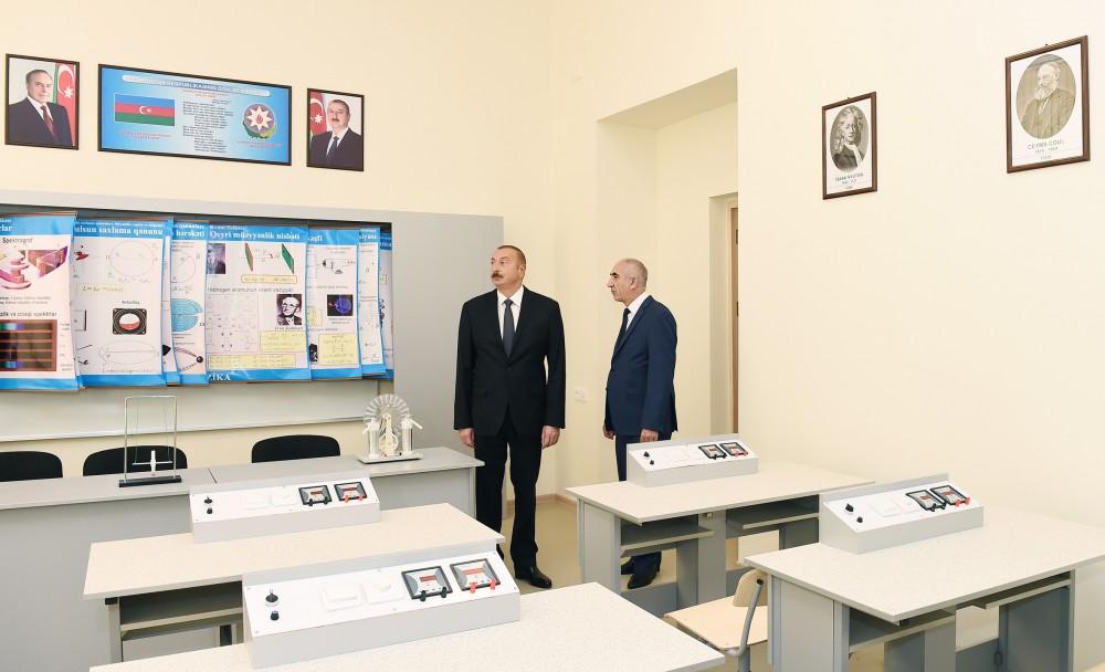 President Ilham Aliyev views conditions at reconstructed lyceum in Baku (PHOTO)
