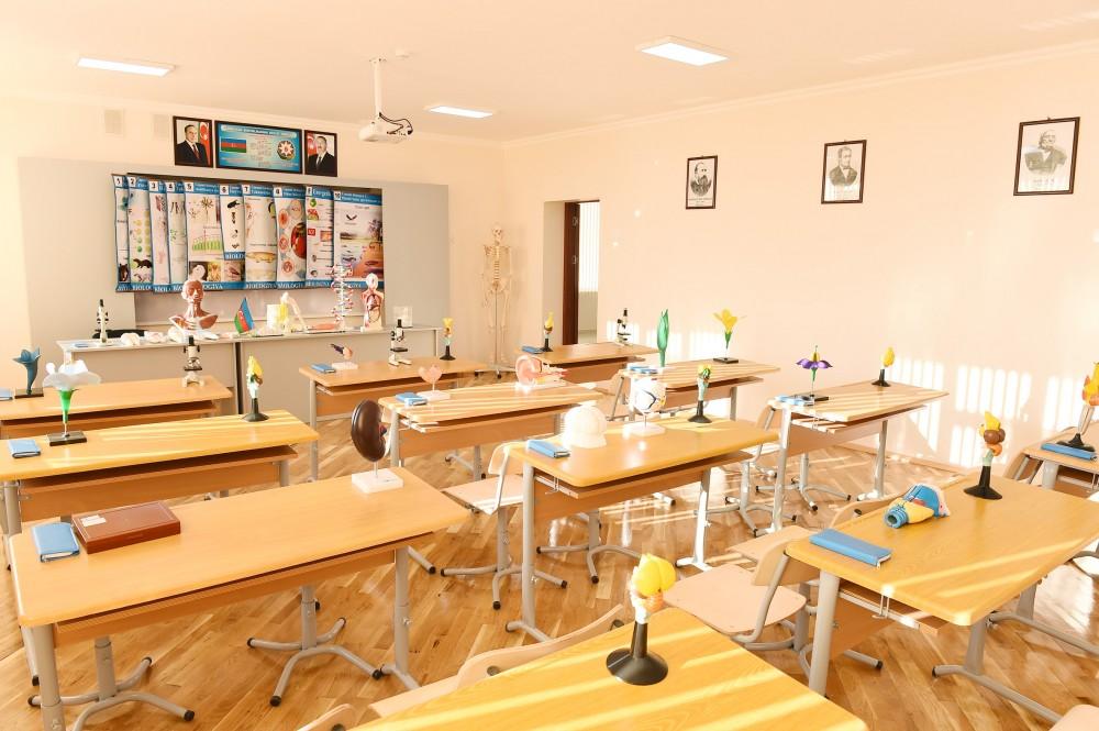 Ilham Aliyev views conditions created at secondary school in Nardaran after overhaul (PHOTO)