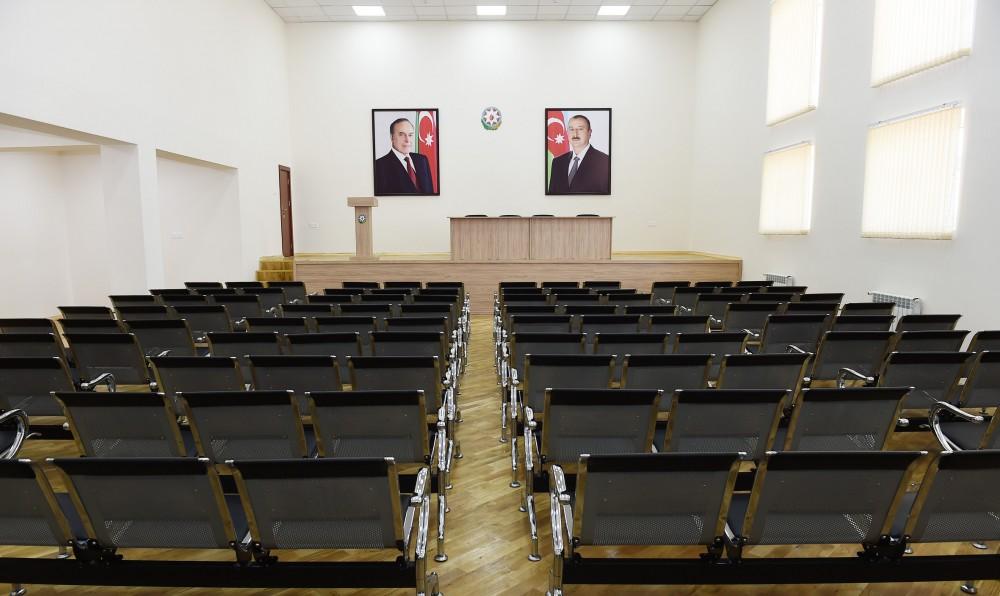Ilham Aliyev views conditions created at secondary school in Nardaran after overhaul (PHOTO)