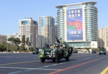Azerbaijani, Turkish presidents, First Lady Mehriban Aliyeva attend parade, dedicated to 100th anniversary of Baku’s liberation (PHOTO)