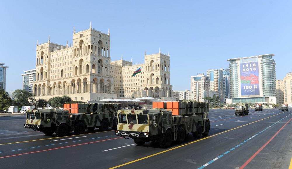 Azerbaijani, Turkish presidents, First Lady Mehriban Aliyeva attend parade, dedicated to 100th anniversary of Baku’s liberation (PHOTO)