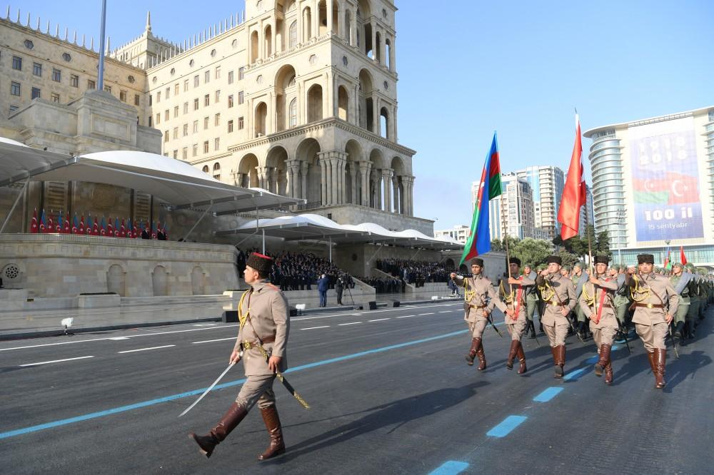 Azerbaijani, Turkish presidents, First Lady Mehriban Aliyeva attend parade, dedicated to 100th anniversary of Baku’s liberation (PHOTO)