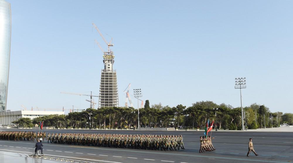 Azerbaijani, Turkish presidents, First Lady Mehriban Aliyeva attend parade, dedicated to 100th anniversary of Baku’s liberation (PHOTO)