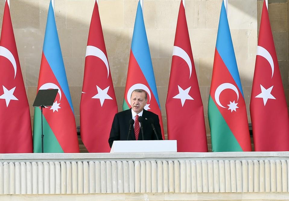 Azerbaijani, Turkish presidents, First Lady Mehriban Aliyeva attend parade, dedicated to 100th anniversary of Baku’s liberation (PHOTO)