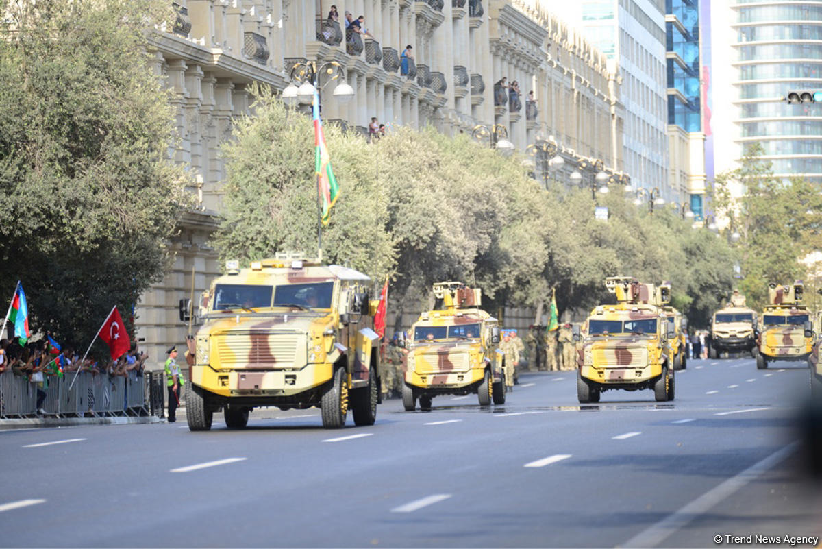 Parade to mark 100th anniversary of Baku’s liberation (PHOTOS)