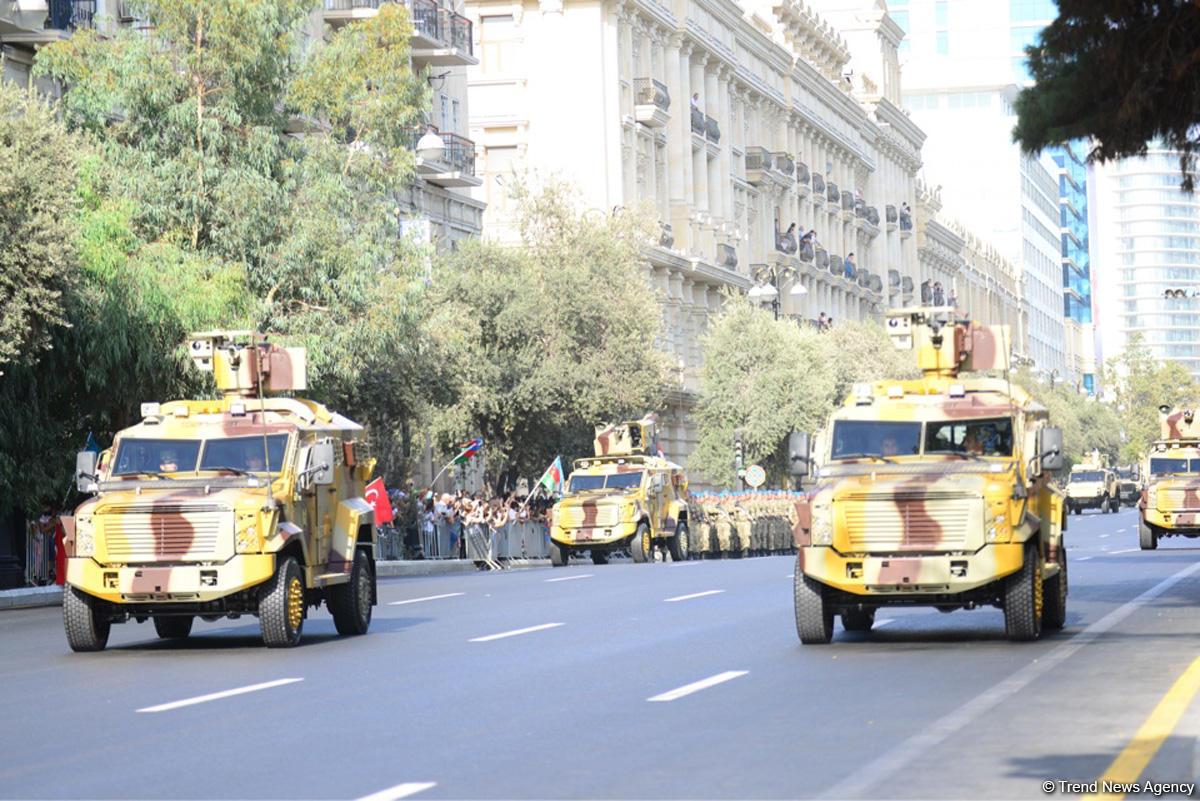 Parade to mark 100th anniversary of Baku’s liberation (PHOTOS)