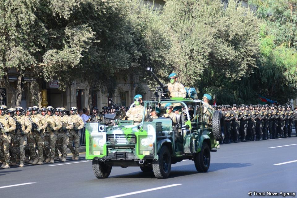 Parade to mark 100th anniversary of Baku’s liberation (PHOTOS)