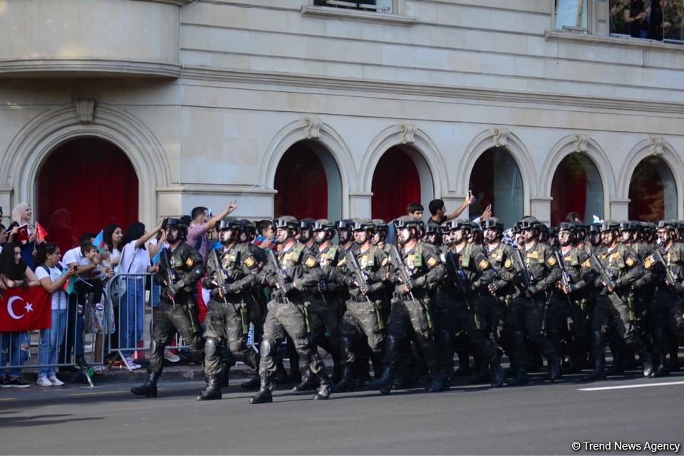 Parade to mark 100th anniversary of Baku’s liberation (PHOTOS)