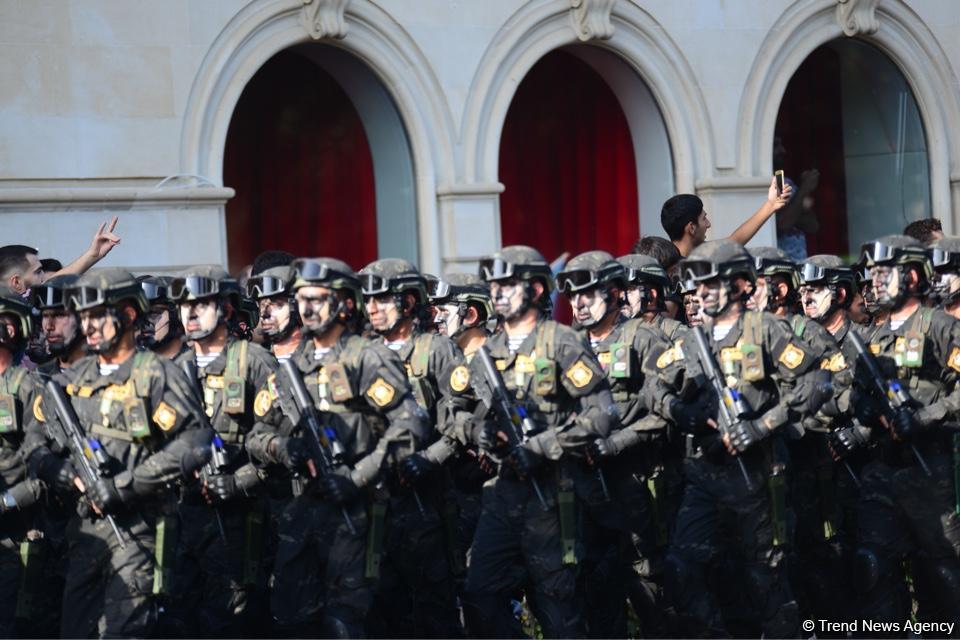 Parade to mark 100th anniversary of Baku’s liberation (PHOTOS)