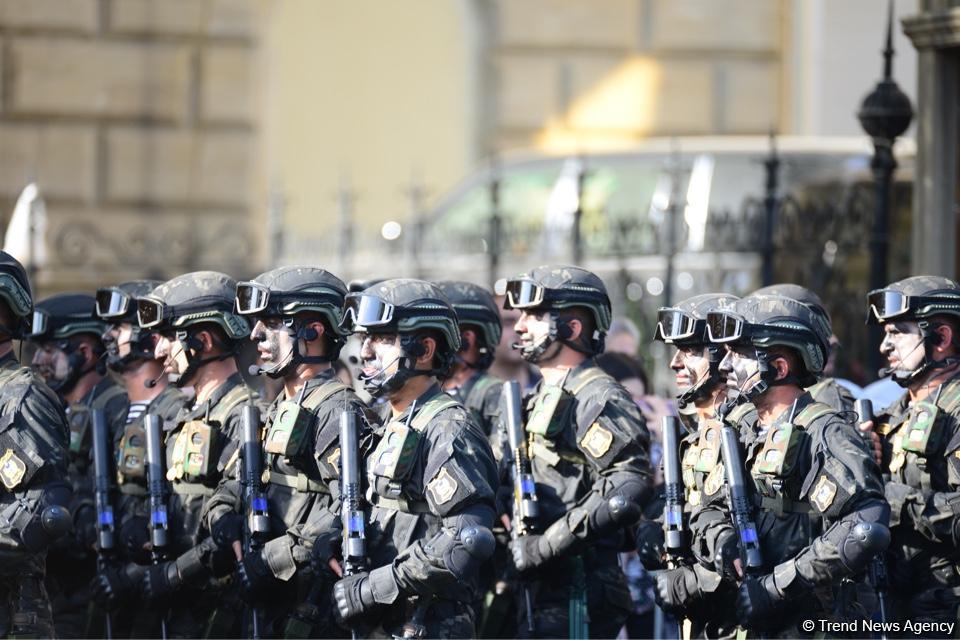 Parade to mark 100th anniversary of Baku’s liberation (PHOTOS)