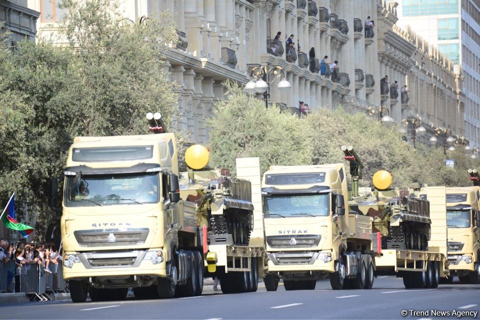 Parade to mark 100th anniversary of Baku’s liberation (PHOTOS)