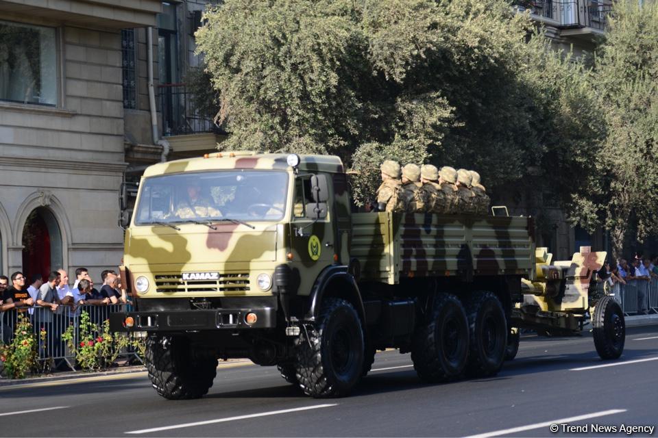 Parade to mark 100th anniversary of Baku’s liberation (PHOTOS)