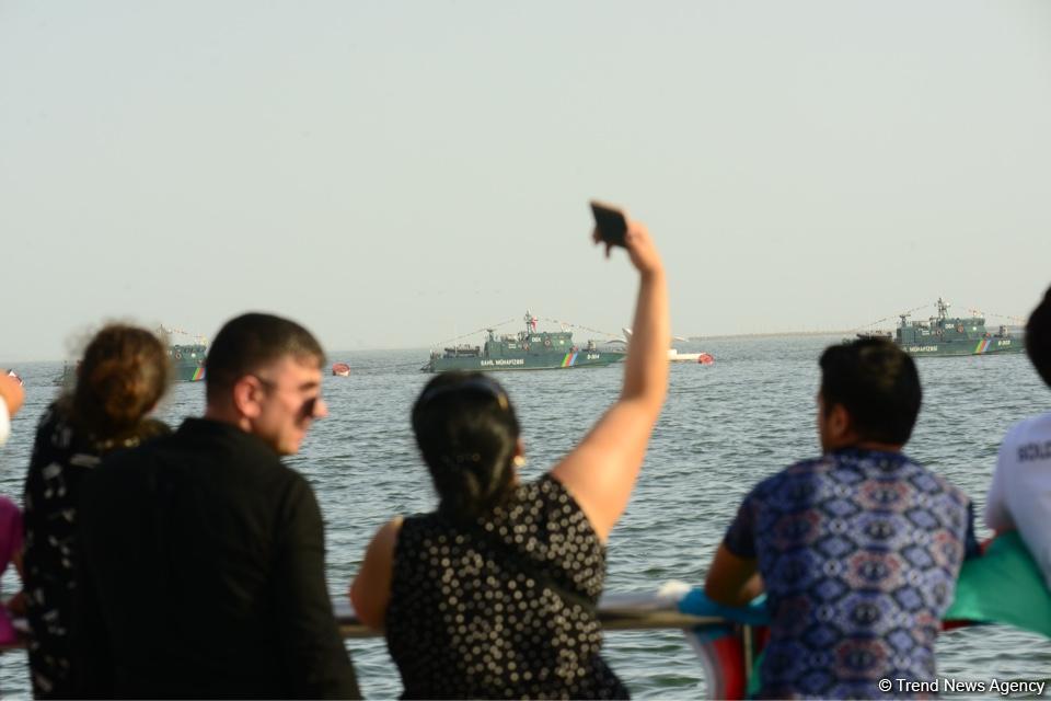 Parade to mark 100th anniversary of Baku’s liberation (PHOTOS)