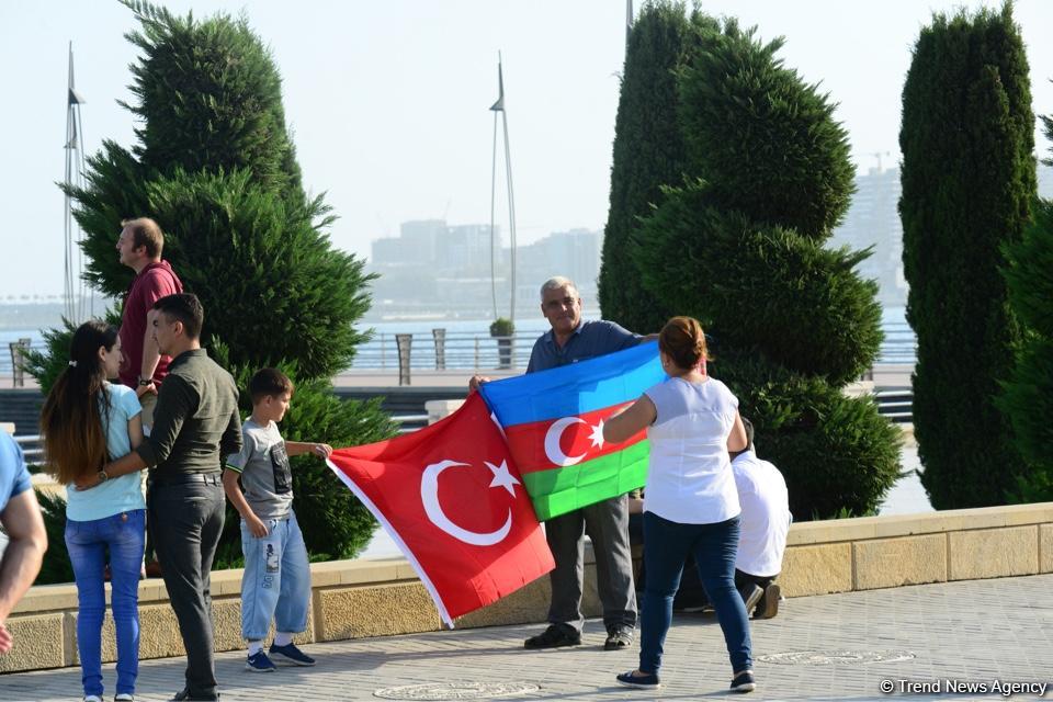 Parade to mark 100th anniversary of Baku’s liberation (PHOTOS)
