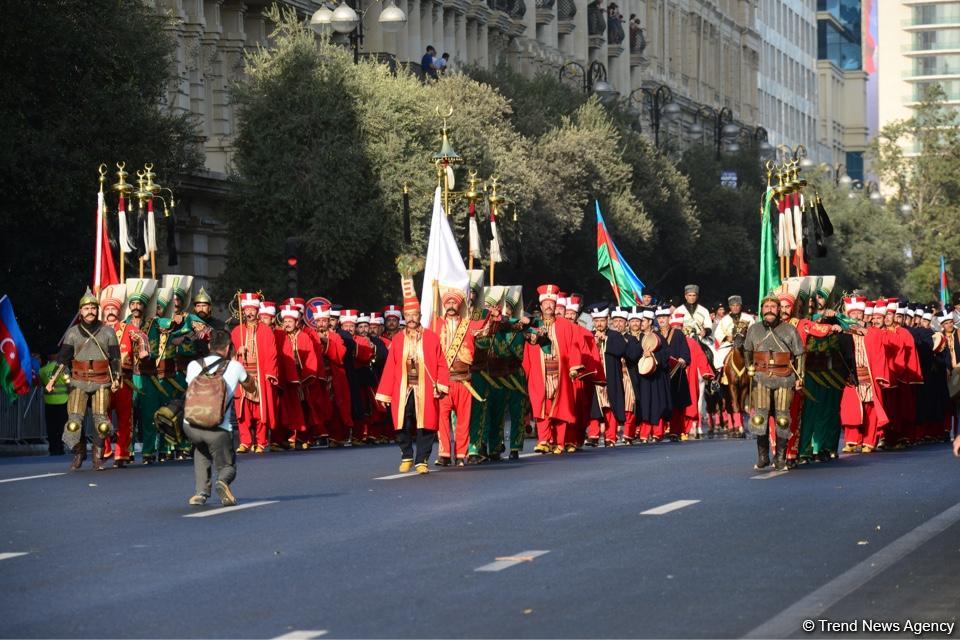 Parade to mark 100th anniversary of Baku’s liberation (PHOTOS)