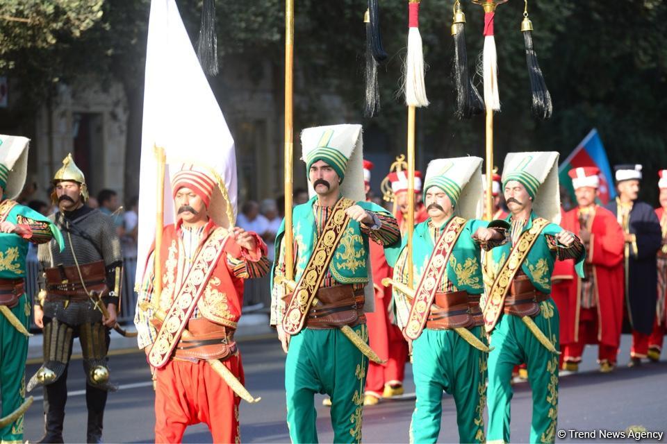 Parade to mark 100th anniversary of Baku’s liberation (PHOTOS)