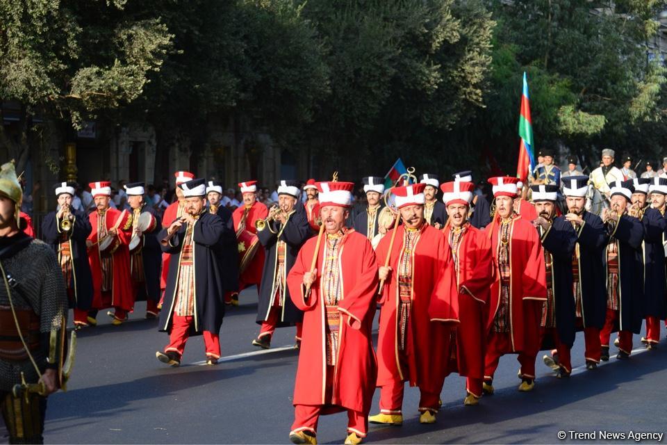 Parade to mark 100th anniversary of Baku’s liberation (PHOTOS)
