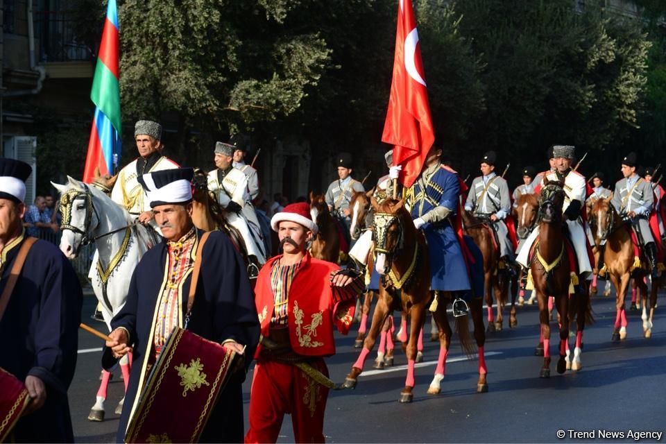 Parade to mark 100th anniversary of Baku’s liberation (PHOTOS)