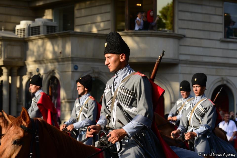 Parade to mark 100th anniversary of Baku’s liberation (PHOTOS)