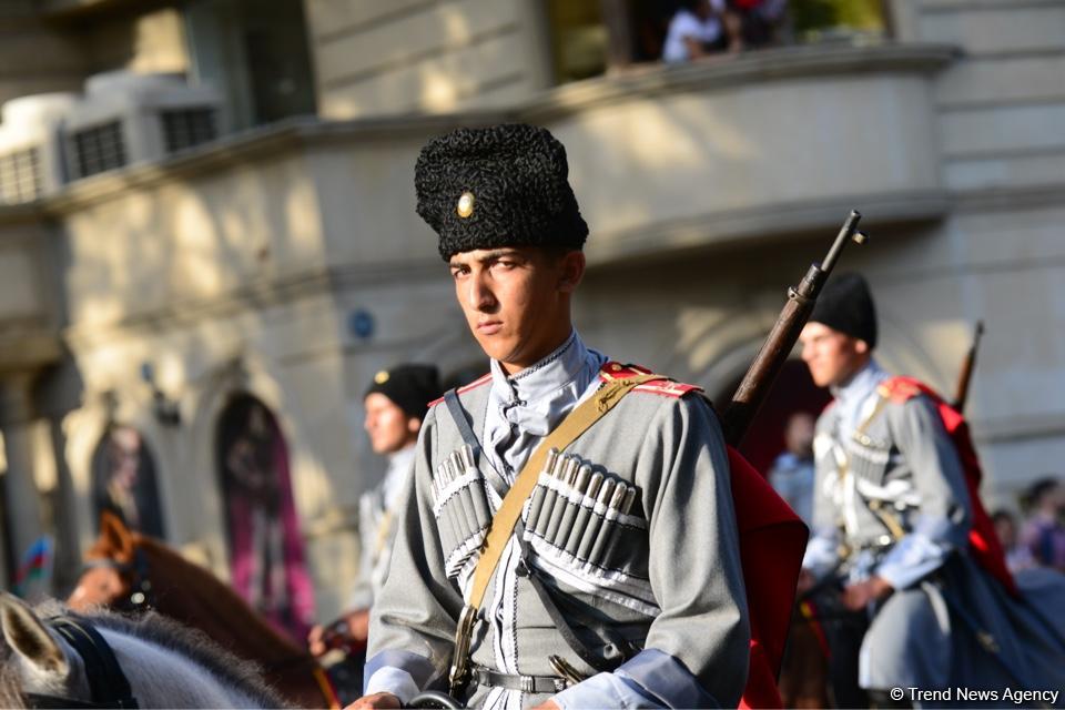 Parade to mark 100th anniversary of Baku’s liberation (PHOTOS)