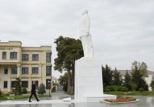 Azerbaijani president arrives in Bilasuvar district (PHOTO)