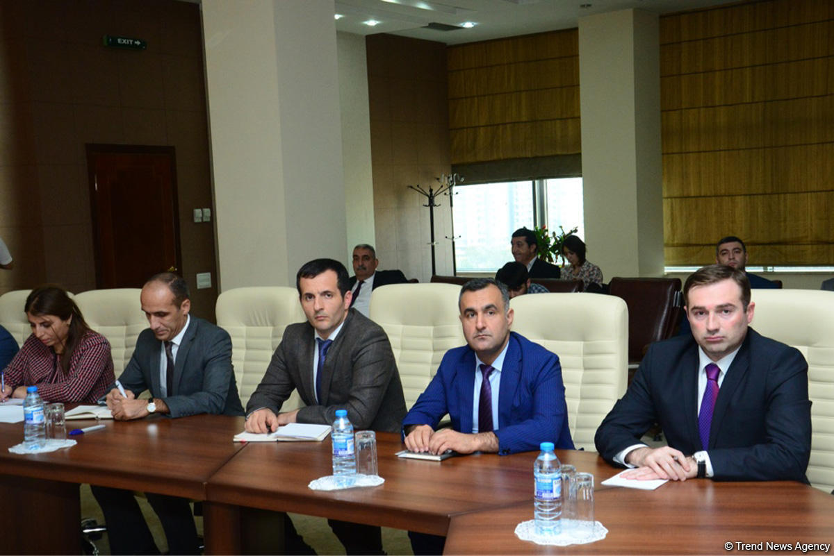 Azerbaijani Agency for Development of SMEs to implement "single window" (PHOTO)