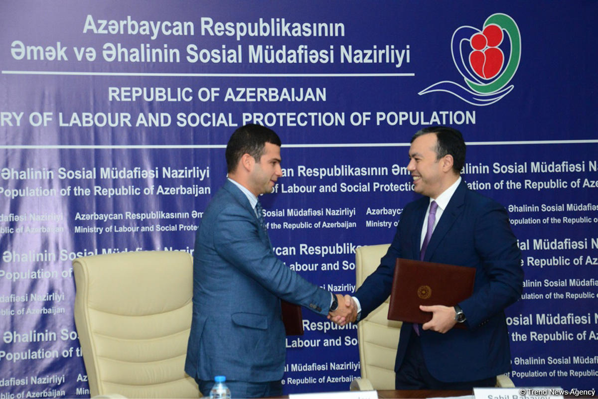 Azerbaijani Agency for Development of SMEs to implement "single window" (PHOTO)