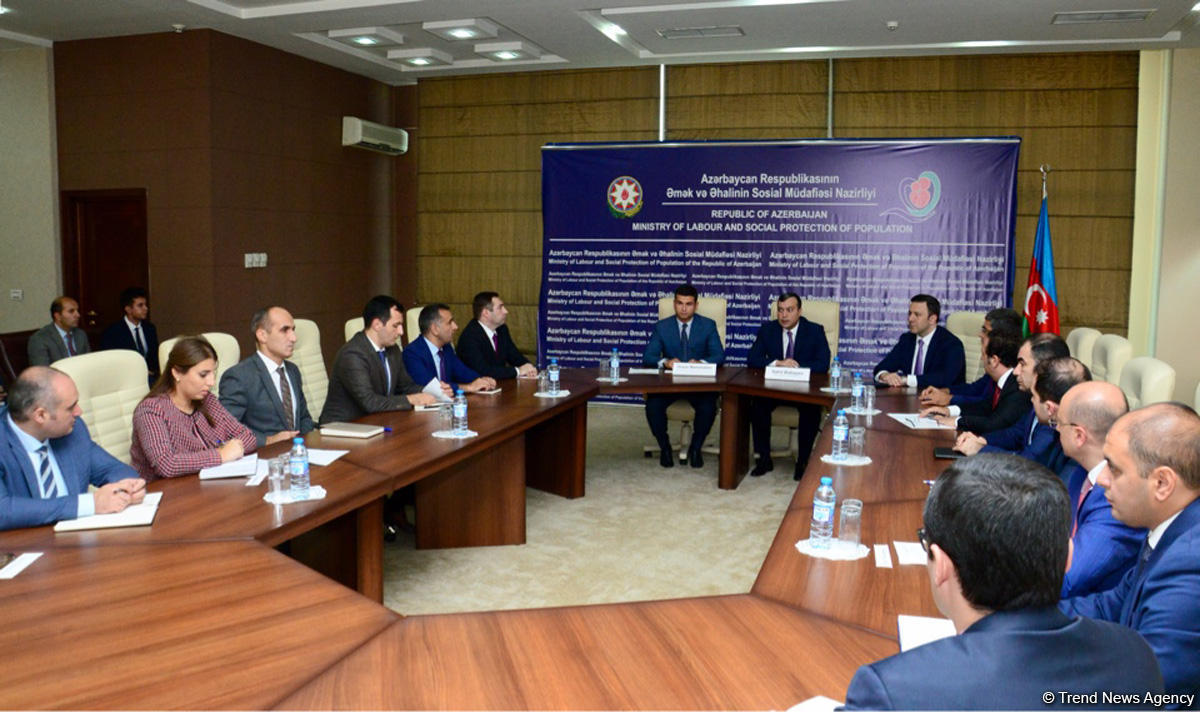 Azerbaijani Agency for Development of SMEs to implement "single window" (PHOTO)