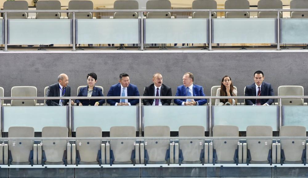 Azerbaijani president watches fights at World Judo Championships (PHOTO)