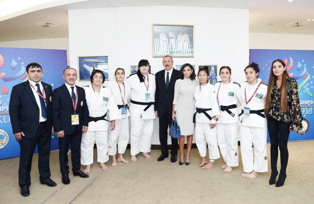 Azerbaijan's president, first VP, Russian, Mongolian presidents watch competitions at World Judo Championships (PHOTO)