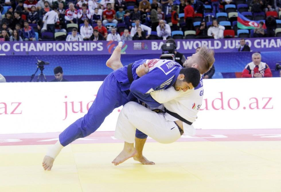 Azerbaijan's president, first VP, Russian, Mongolian presidents watch competitions at World Judo Championships (PHOTO)