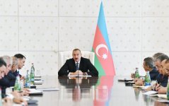 President Ilham Aliyev chairs meeting of Cabinet of Ministers (PHOTO)