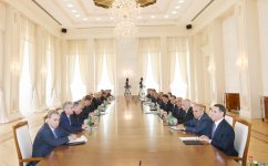 President Ilham Aliyev chairs meeting of Cabinet of Ministers (PHOTO)