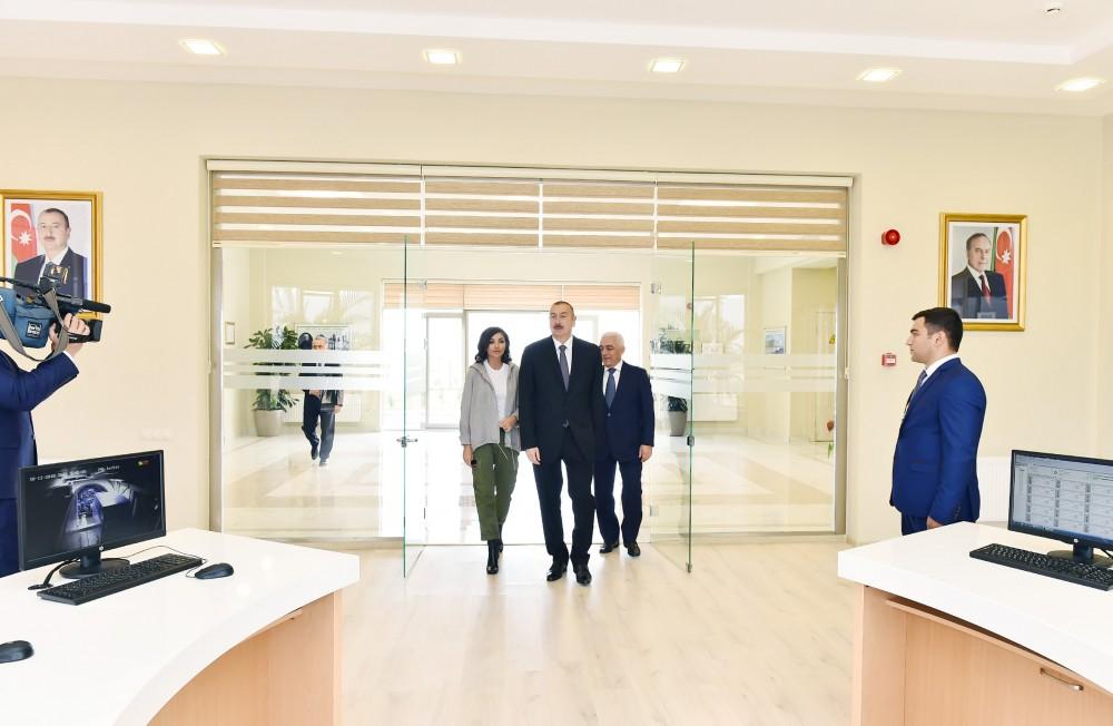 Azerbaijani president, first lady inaugurate wind power park in Khizi district (PHOTO)