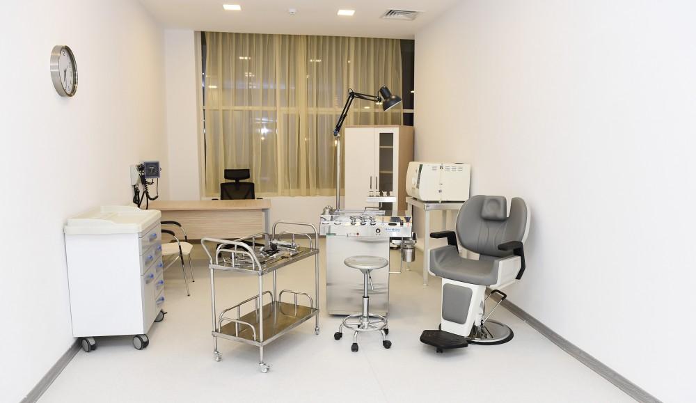 Azerbaijani president, first lady inaugurate Guba central hospital (PHOTO)