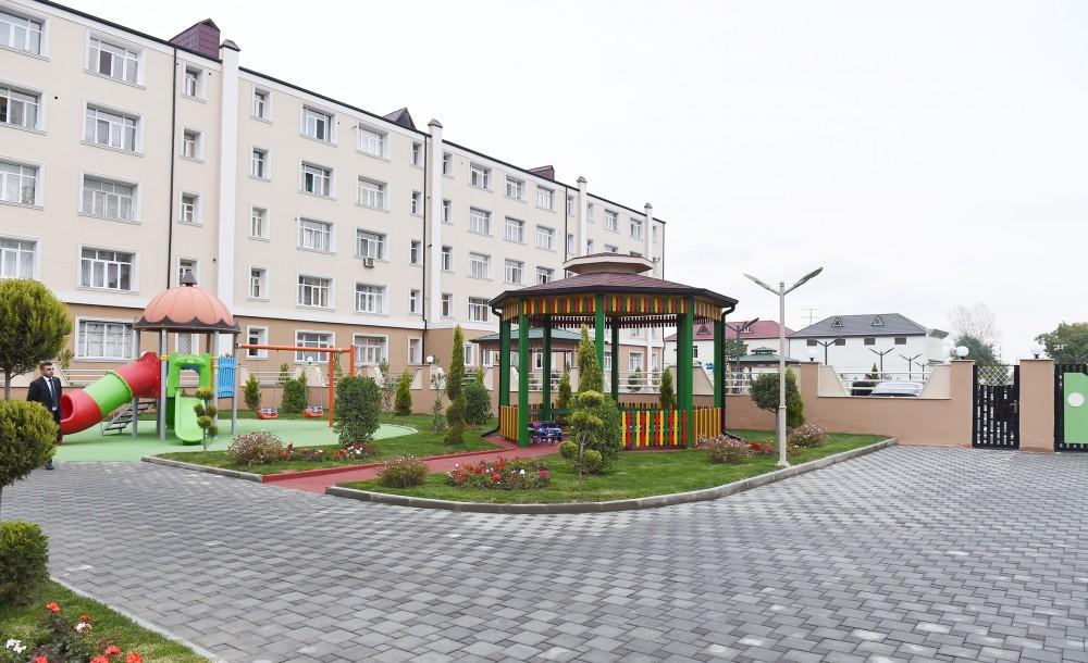 Azerbaijani president, first lady inaugurate Guba central hospital (PHOTO)