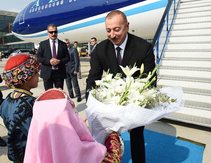President Ilham Aliyev arrives in Turkey for working visit (PHOTO)