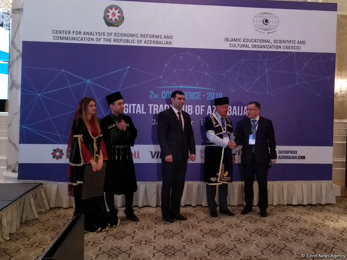 ISESCO Director General, Head of EU Delegation receive mobile resident status (PHOTO)