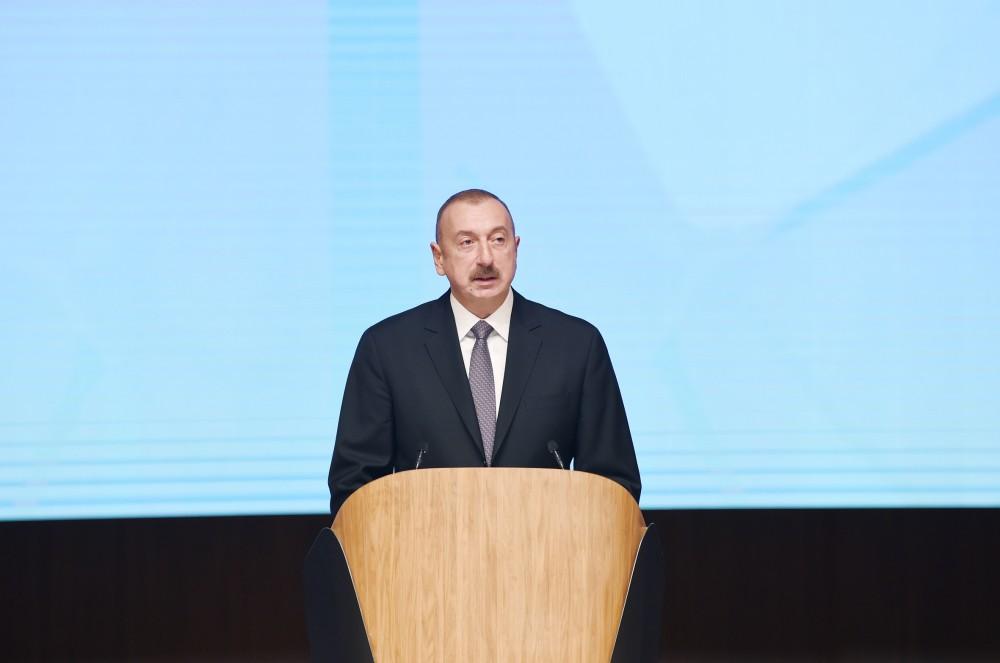 Azerbaijani president, first lady attending opening of VI Int’l Humanitarian Forum (PHOTO)