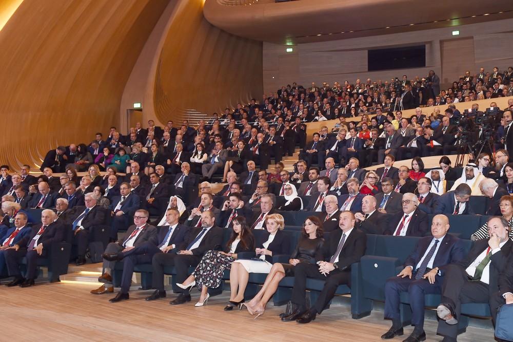 Azerbaijani president, first lady attending opening of VI Int’l Humanitarian Forum (PHOTO)