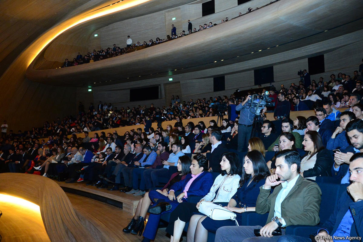 Robot Sophia: Azerbaijan has huge potential to transform into regional innovation hub (PHOTO/VIDEO)